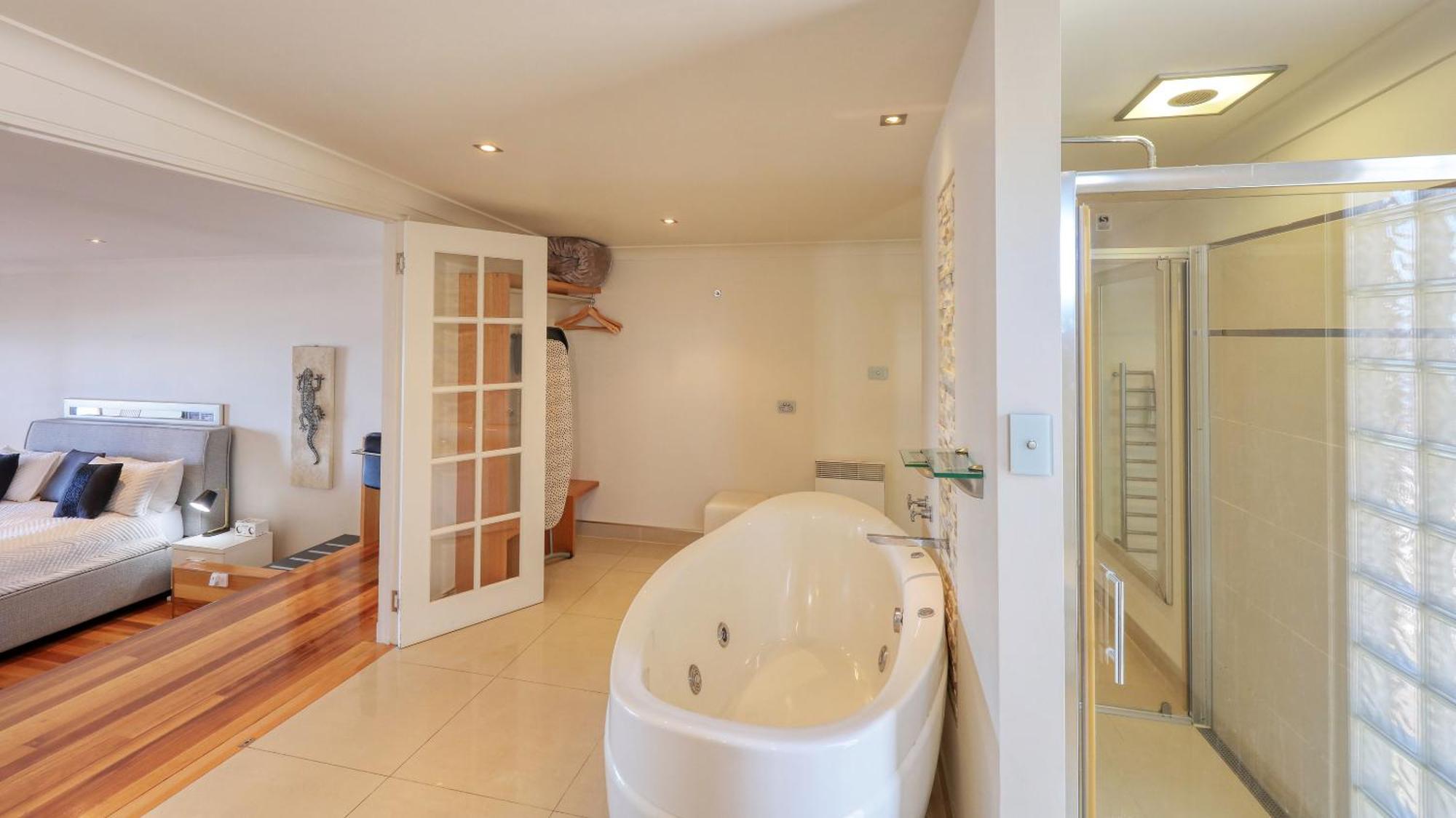 The Madsen Boutique Hotel Penguin Bagian luar foto